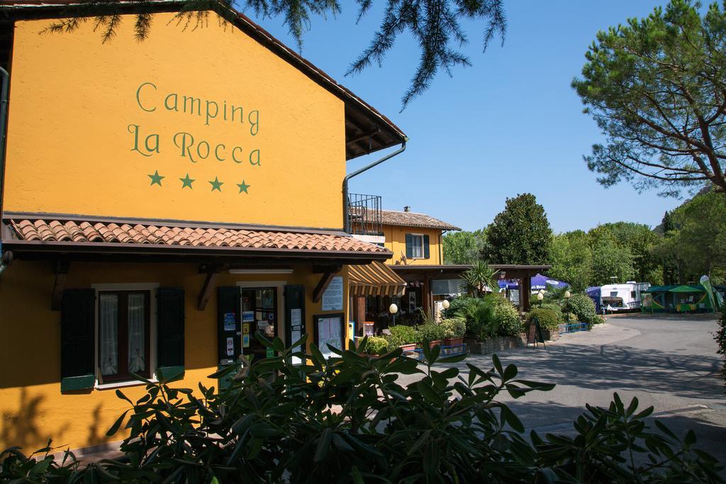 Camping La Rocca Manerba del Garda Exterior foto