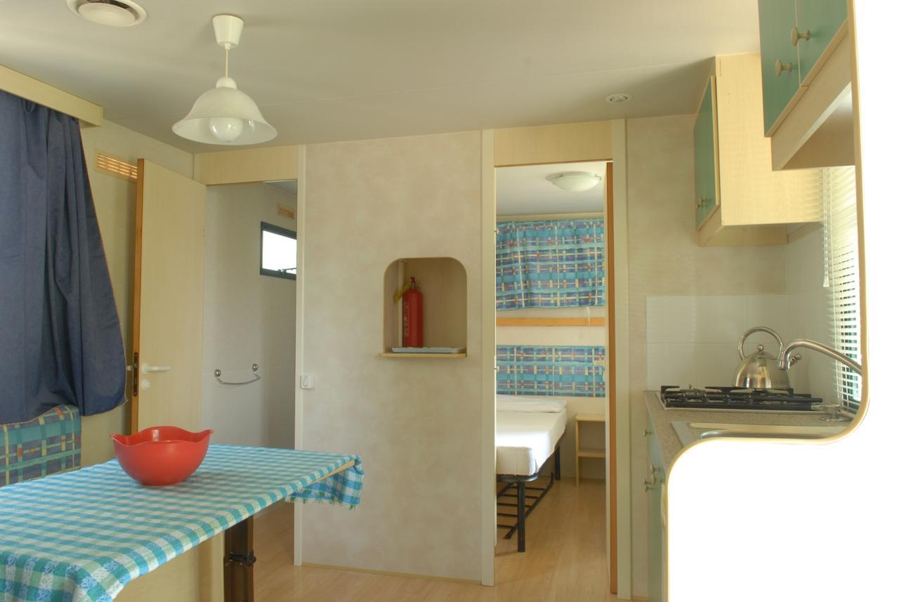 Camping La Rocca Manerba del Garda Exterior foto